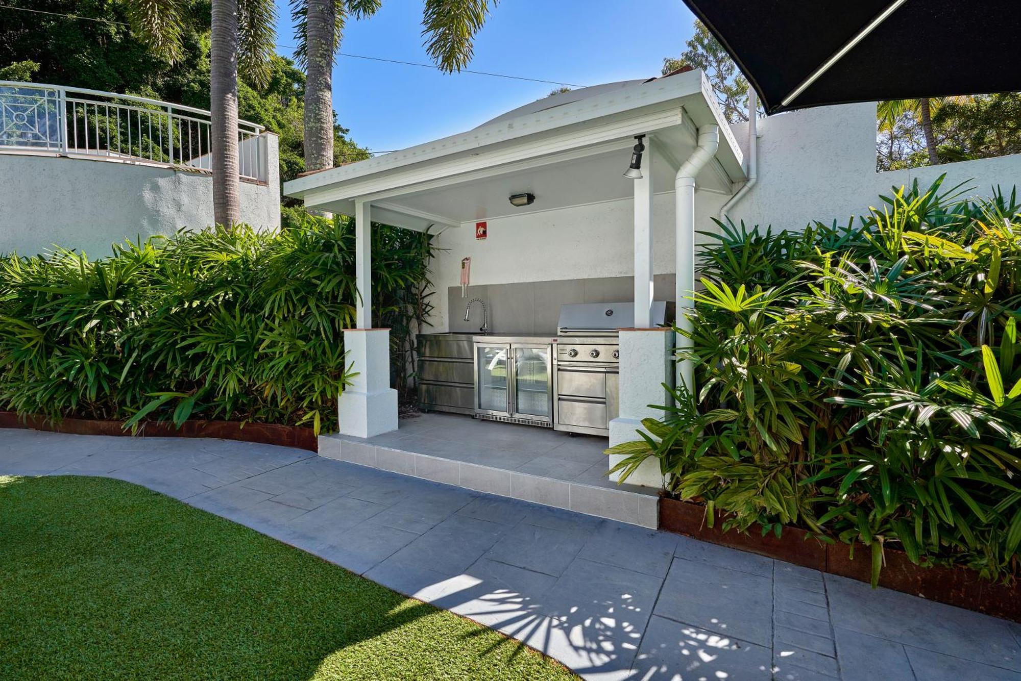 Alassio Beachfront Apartments Palm Cove Extérieur photo
