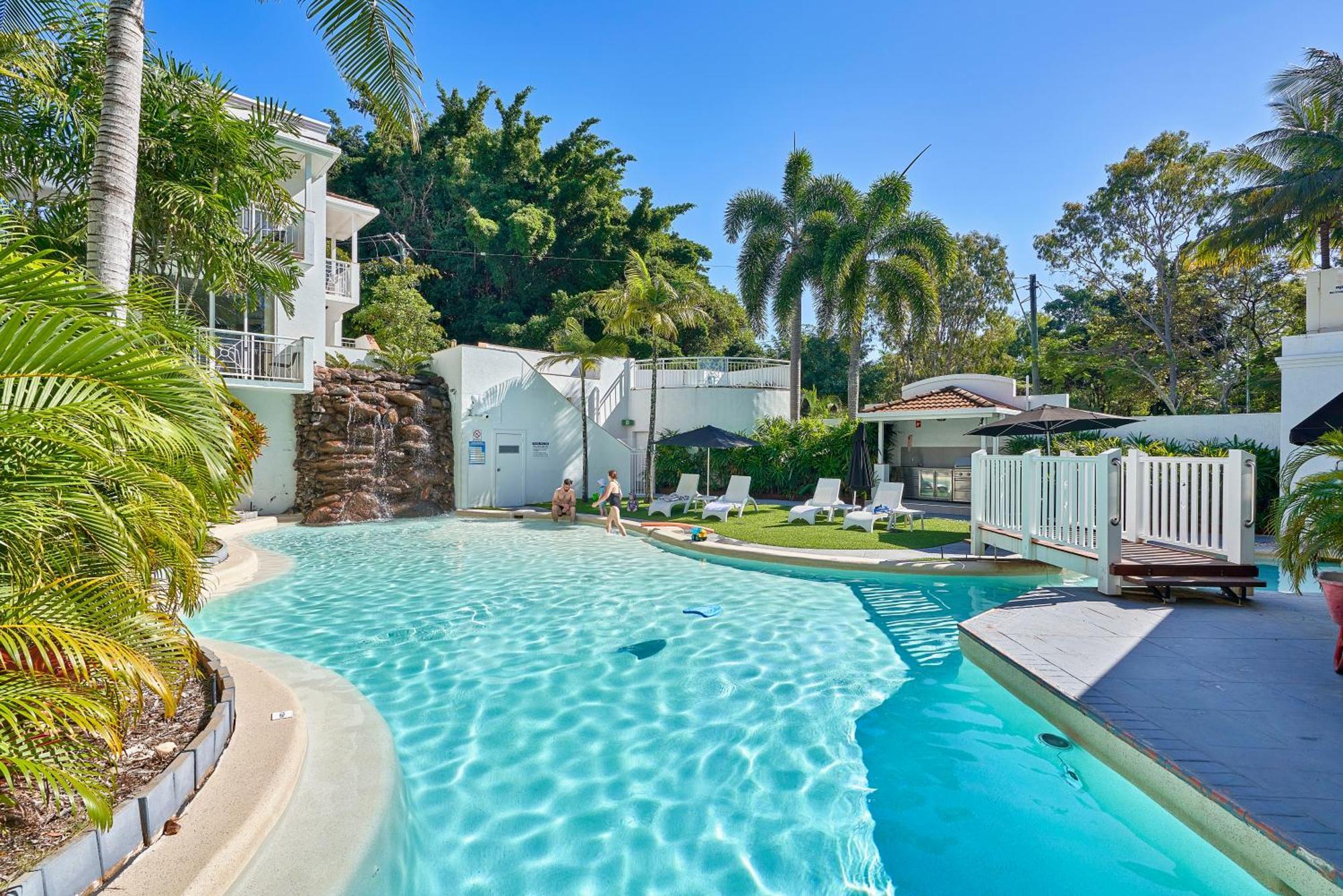 Alassio Beachfront Apartments Palm Cove Extérieur photo