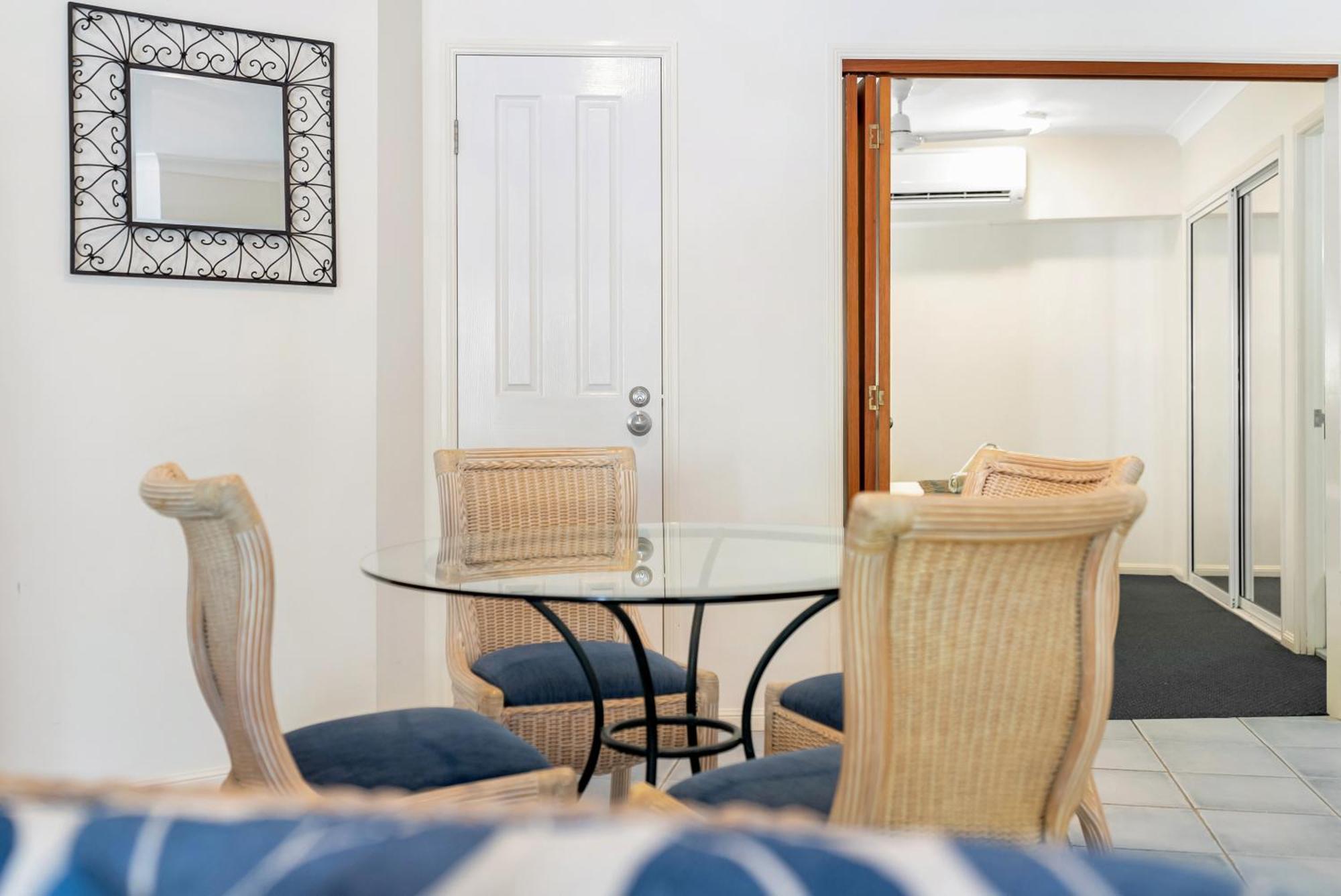 Alassio Beachfront Apartments Palm Cove Chambre photo